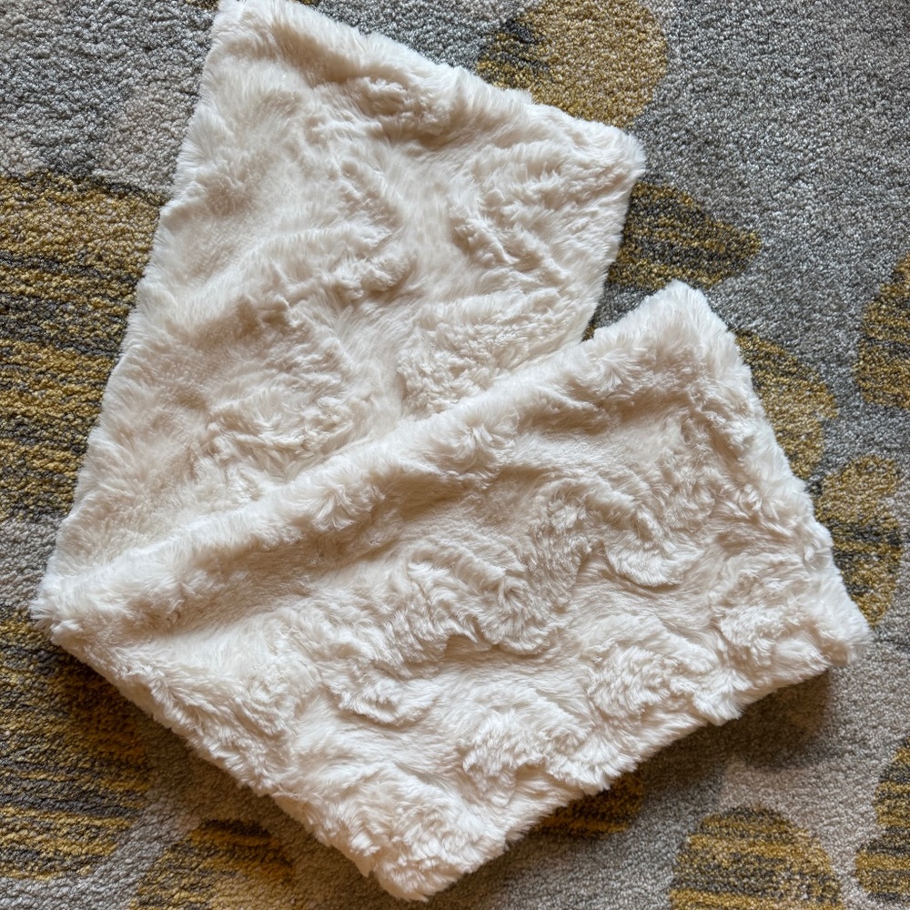 NWT! The Loft Ivory Faux Fur Infinity Scarf